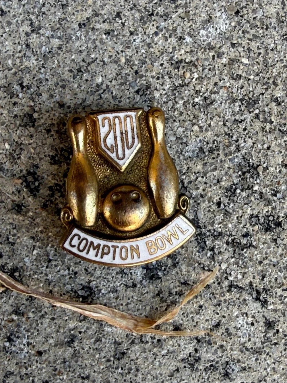 Compton Bowl Vintage Bowling Pin Badge - Gold Tone